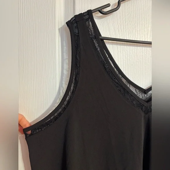 NWT Torrid Studio Crepe Jersey Lace Inset V-Neck Black Sleeveless Tank Top 3X - Picture 5 of 8